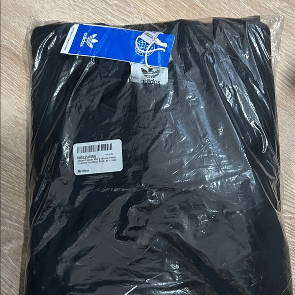 Classic Premium Clean Design Crewneck Sweatshirt - Picture 14 of 14